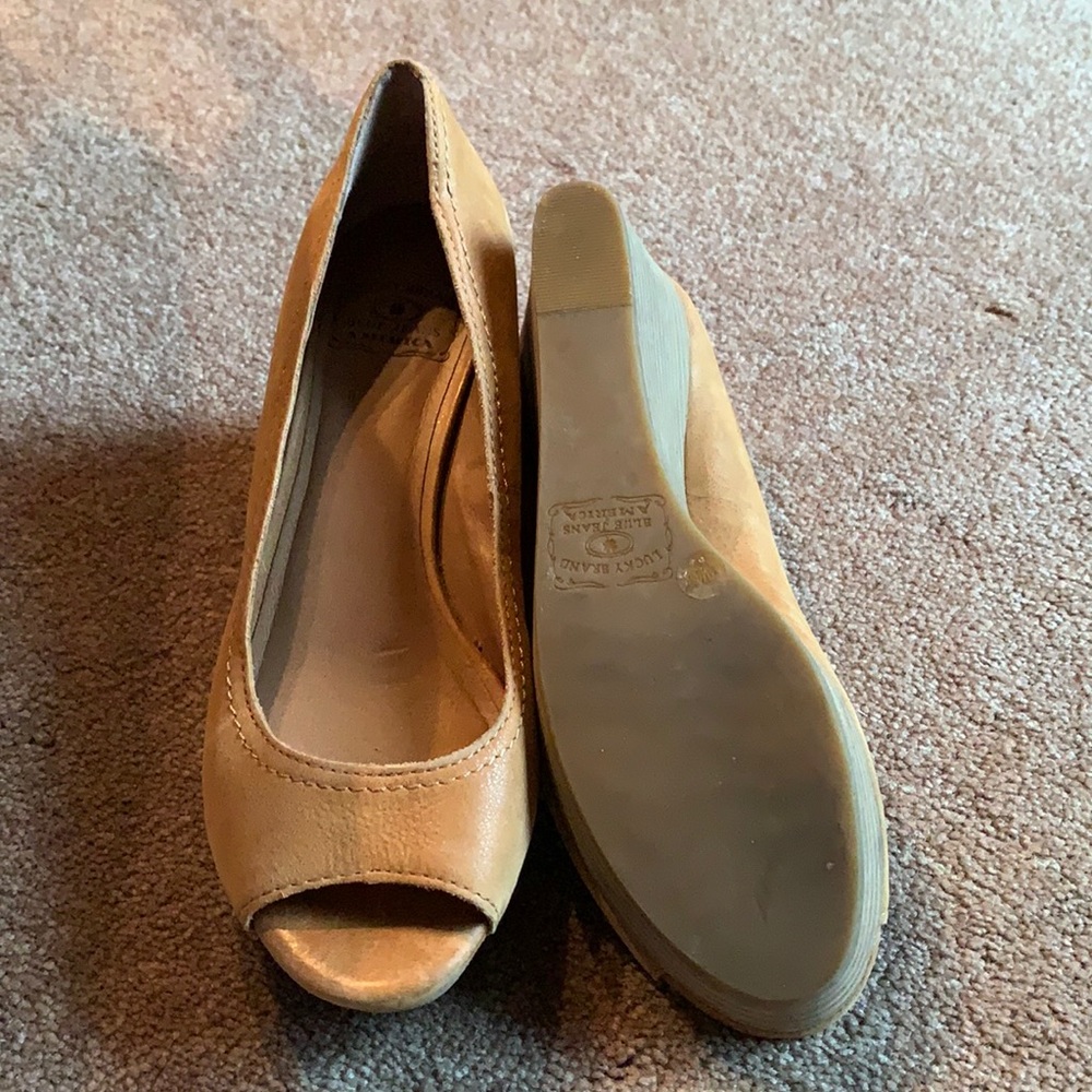 Lucky Brand Tan Leather Peep-Toe Wedge Pumps